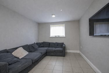 7 bed house, Treherbert Street, Cathays, Cardiff, CF244JN - Image 2